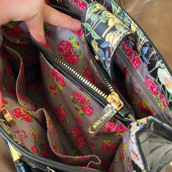 Betsey Johnson purse - Picture 5 of 5